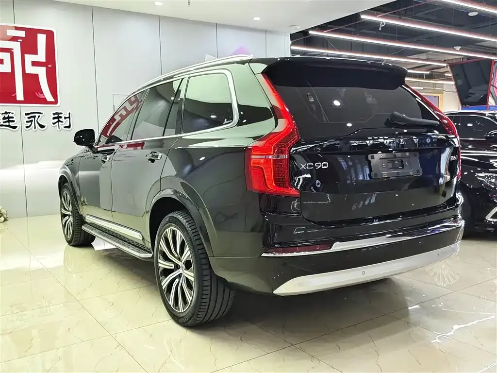 Volvo XC90 — фото 3