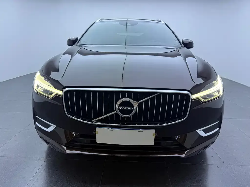 Volvo XC60 — фото 2