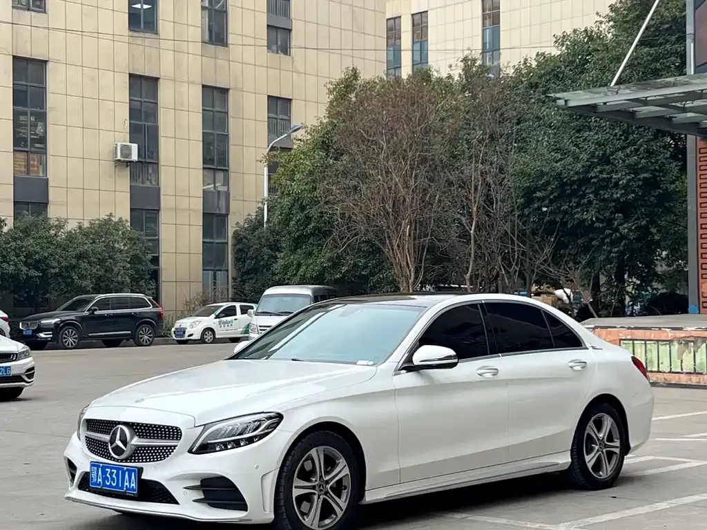 Mercedes-Benz C-Class — фото 1