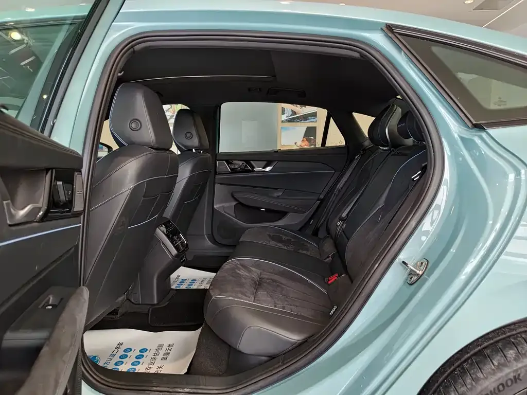 Volkswagen Passat — фото 7