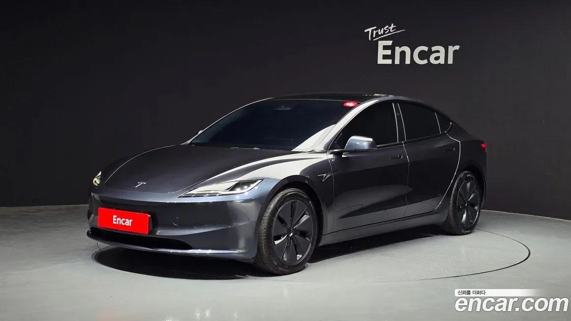 Tesla Model 3 — фото 1