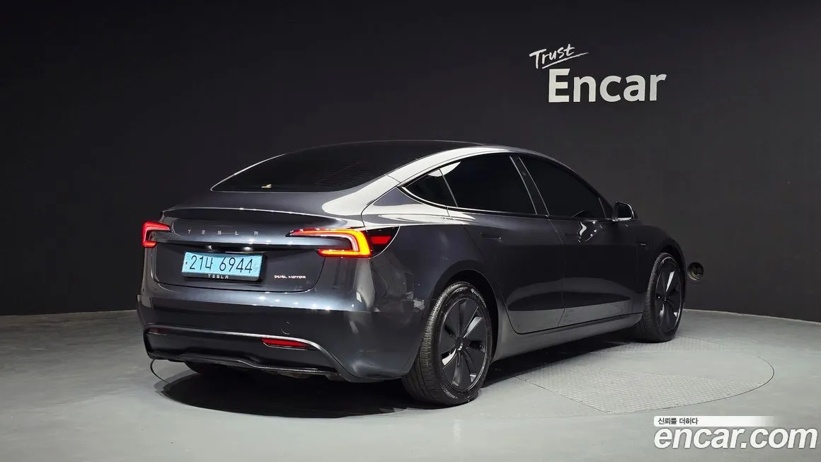 Tesla Model 3 — фото 5