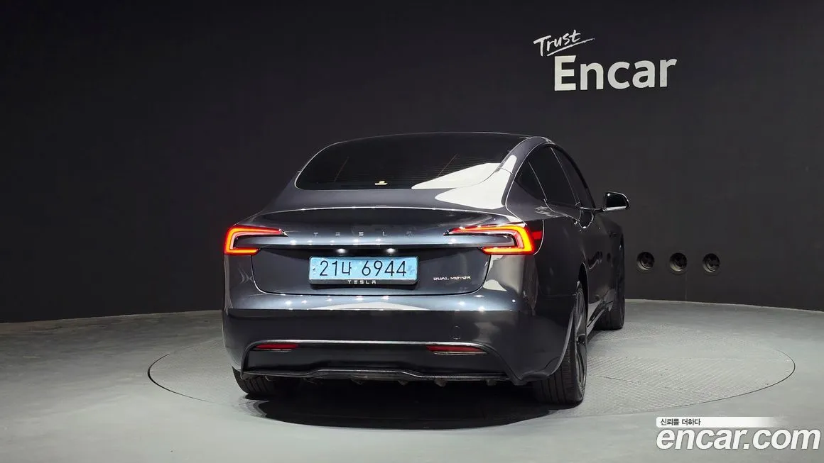 Tesla Model 3 — фото 3