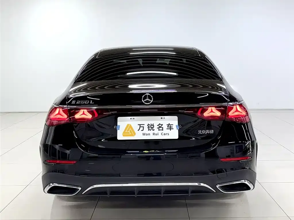 Mercedes-Benz E-Class — фото 5