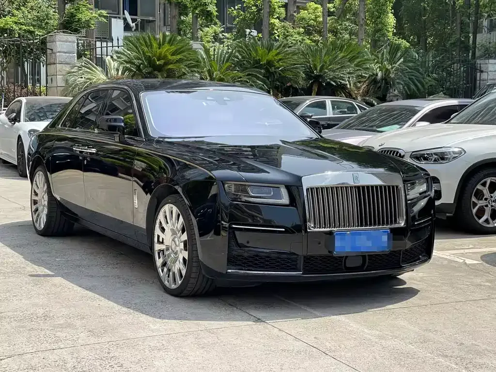Rolls-Royce Ghost — фото 1