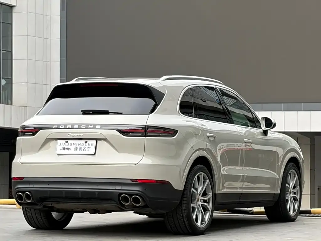 Porsche Cayenne — фото 4