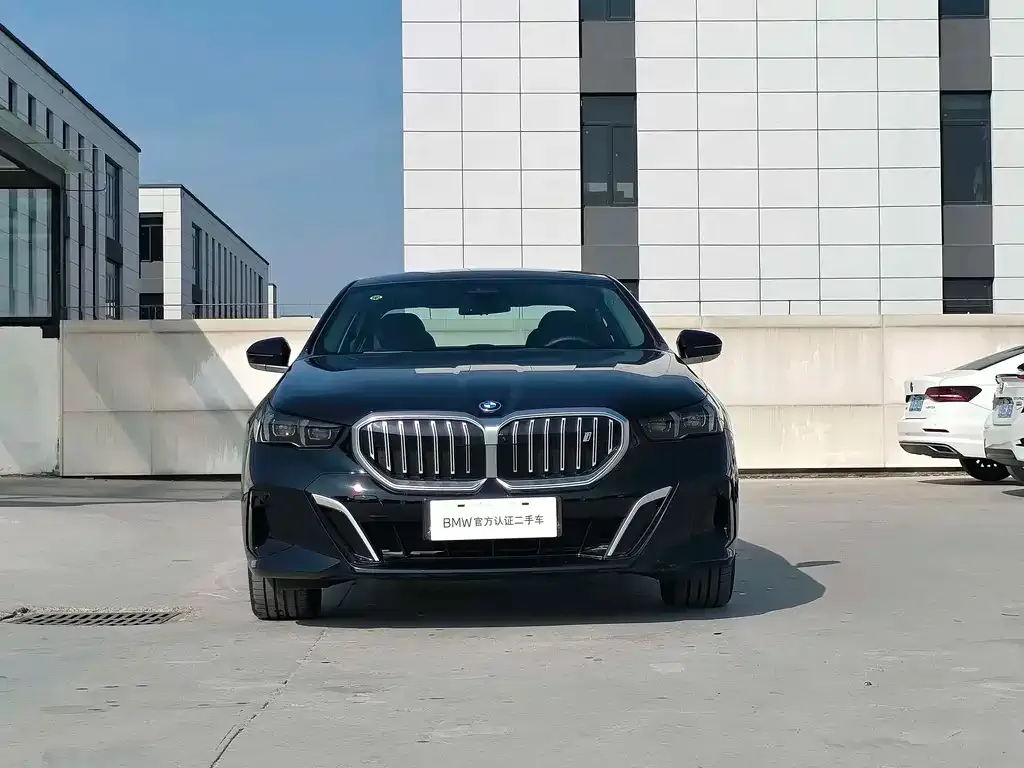 BMW i5 — фото 4
