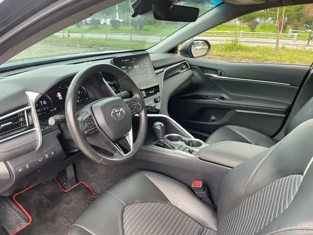 Toyota Camry 2024 из CN, фото 4