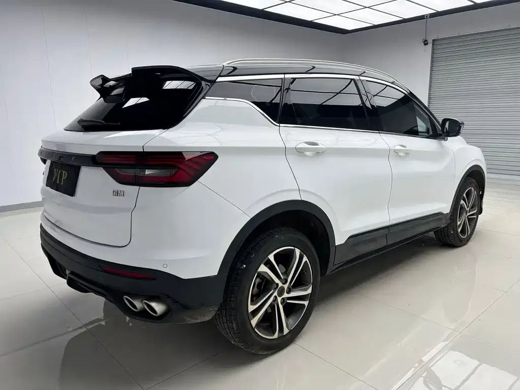 Geely Binyue — фото 10
