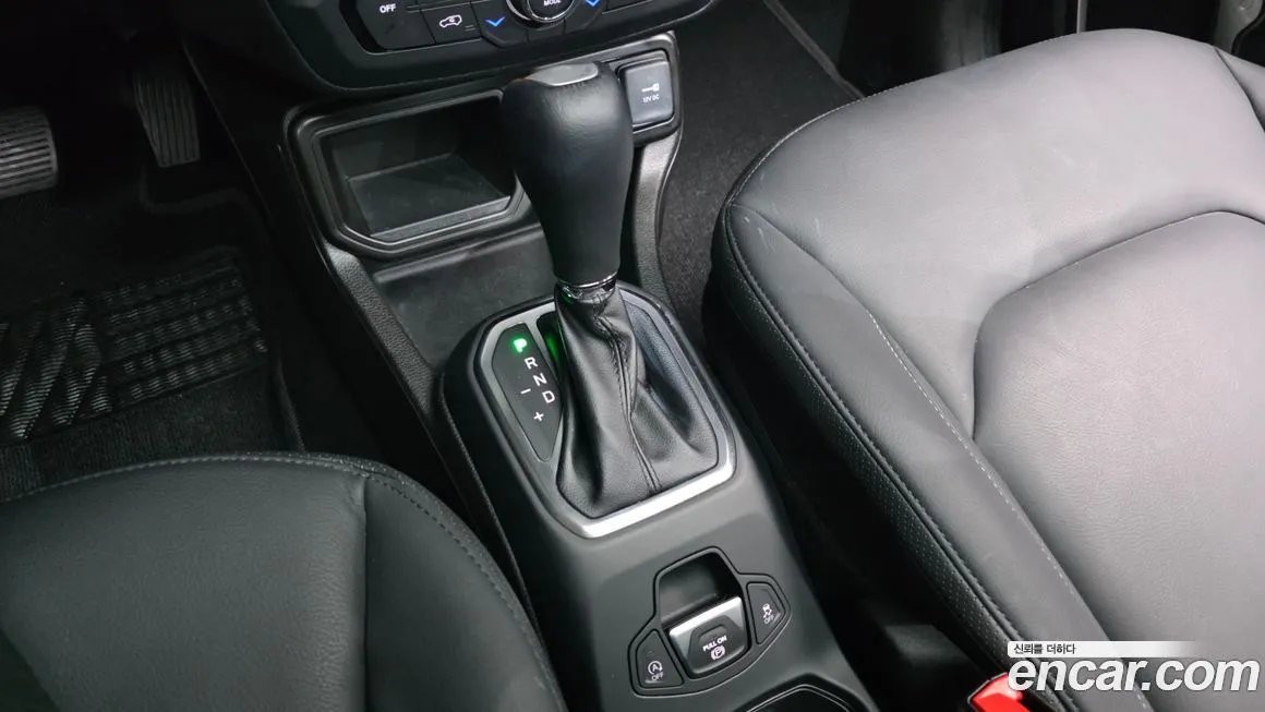 Jeep Renegade 2023 из KR, фото 9