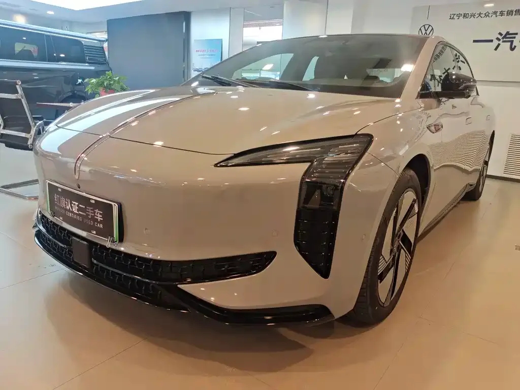 Hongqi EH7