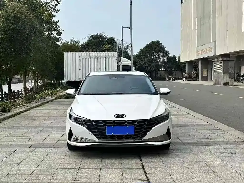 Hyundai Elantra 2022 из CN, фото 5