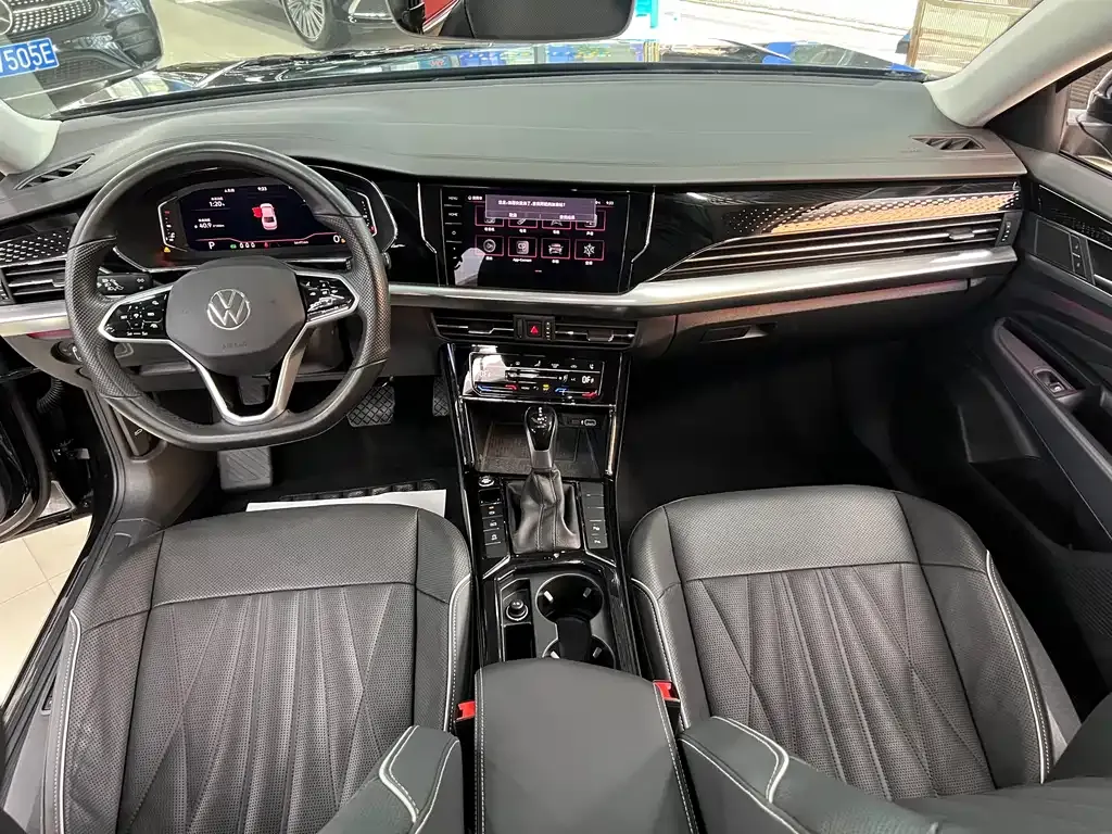 Volkswagen Passat — фото 7