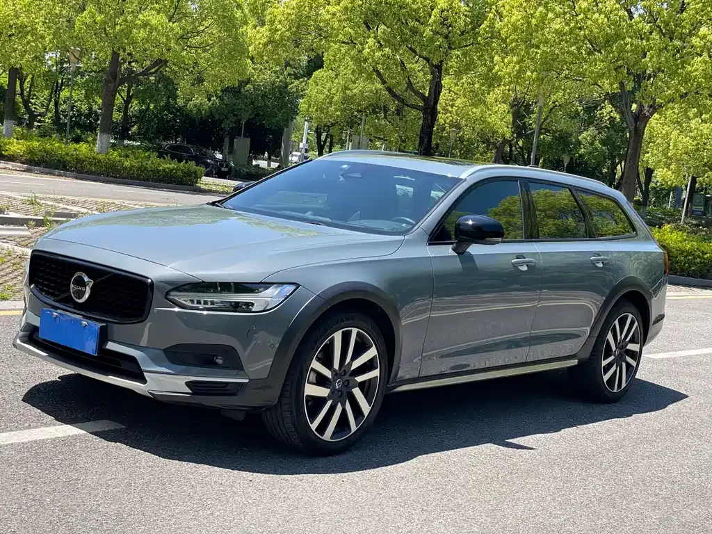 Volvo V90 — фото 1