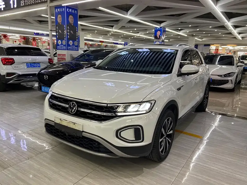 Volkswagen T-Roc — фото 1