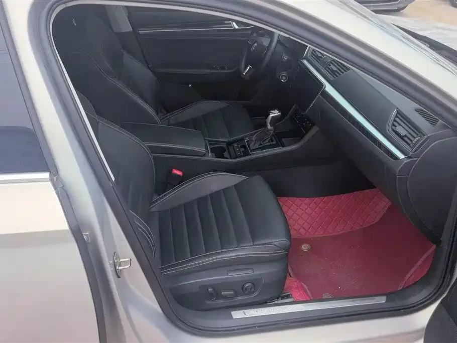 Skoda Superb — фото 5