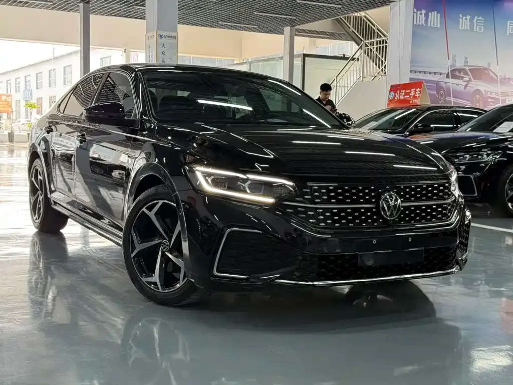 Volkswagen Passat — фото 2