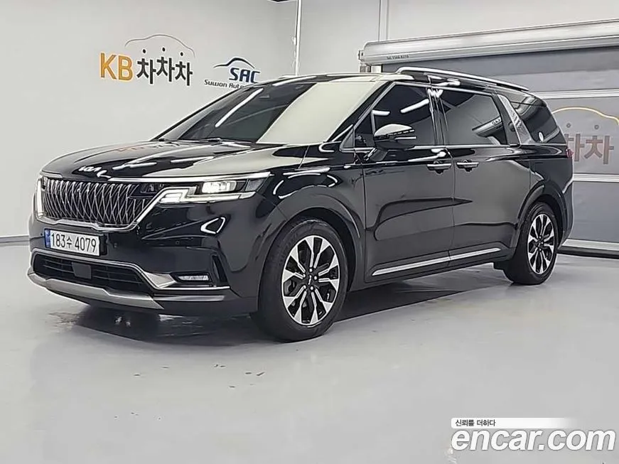 Kia Carnival — фото 1