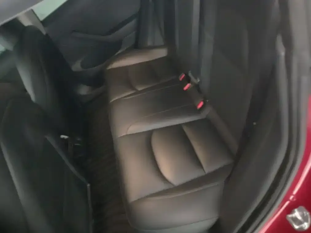 Tesla Model 3 — фото 2