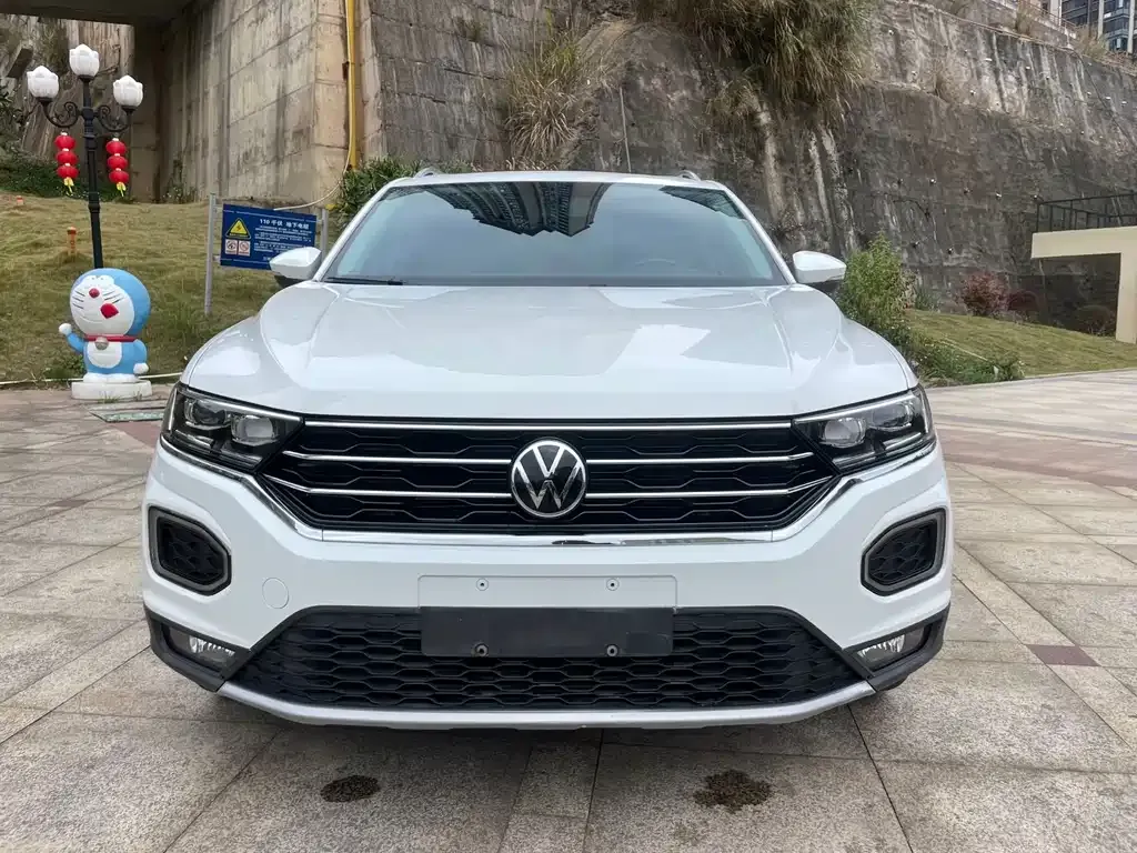 Volkswagen T-Roc — фото 8