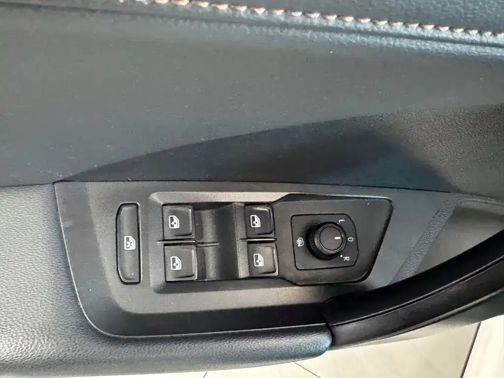 Volkswagen Tharu — фото 10