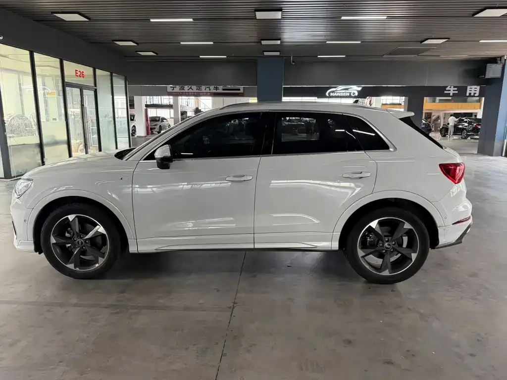 Audi Q3 — фото 2