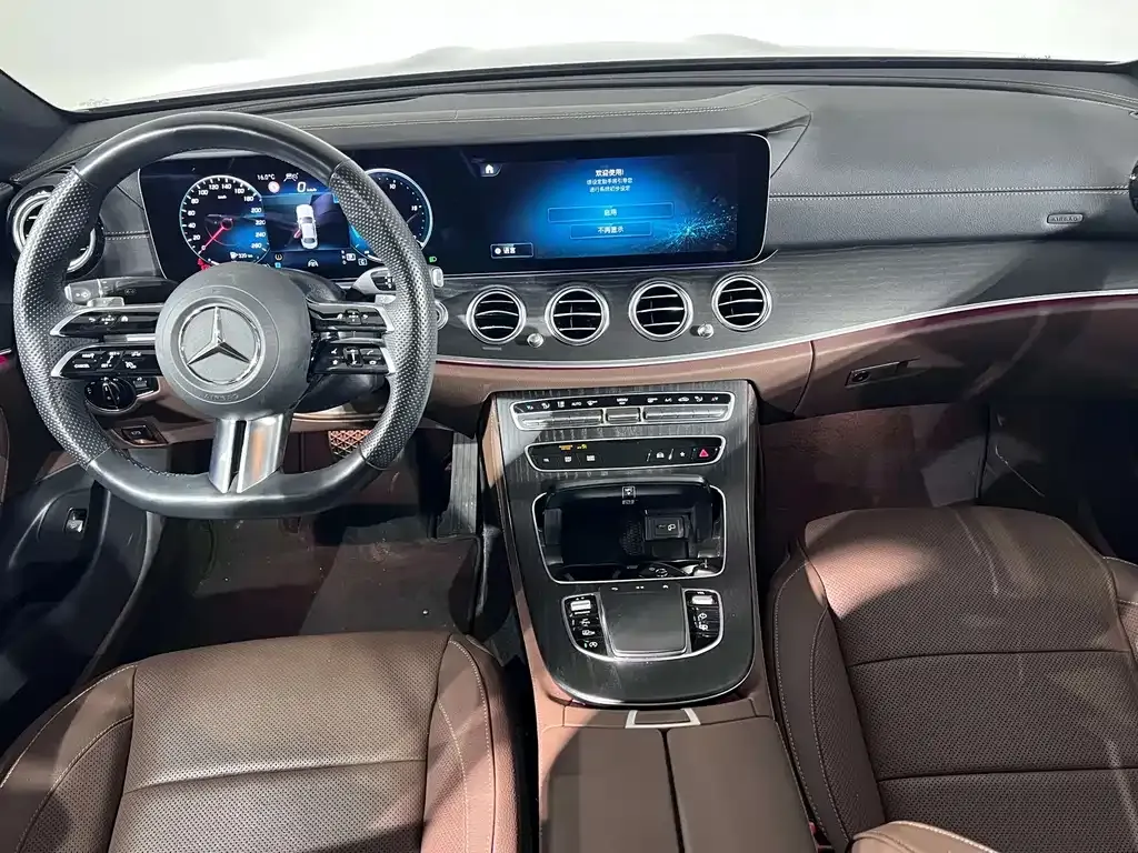 Mercedes-Benz E-Class — фото 10