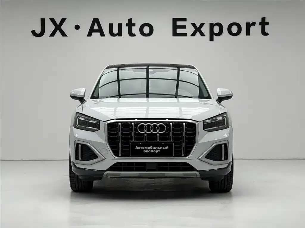 Audi Q2L — фото 4