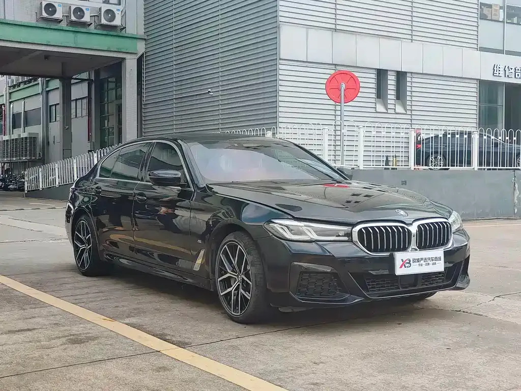 BMW 5 Series — фото 10