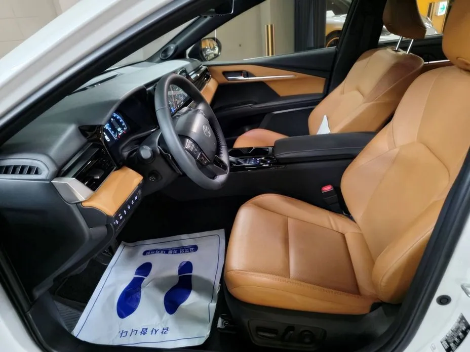 Toyota Camry 2025 из KR, фото 9