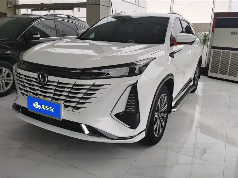 Changan CS75PLUS — фото 1