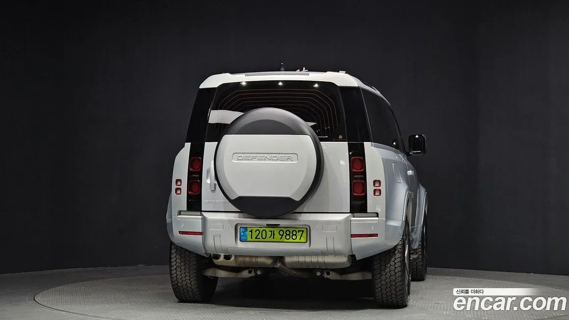 Land Rover Defender 2024 из KR, фото 3