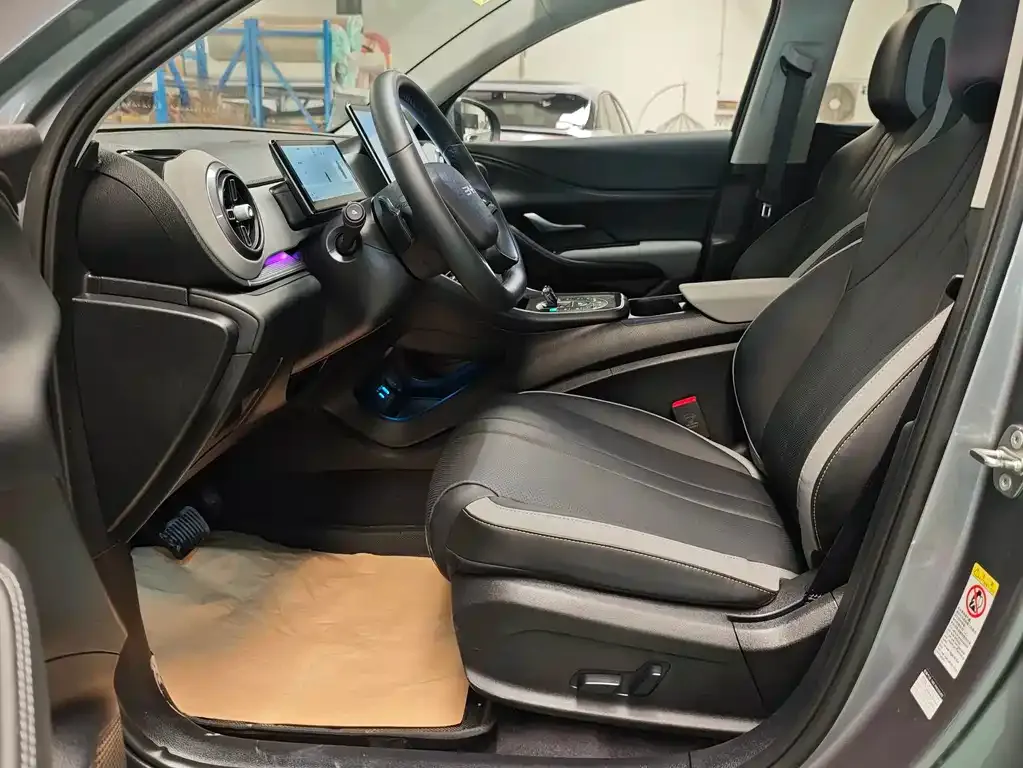 BYD Seal 05 DM-i — фото 2