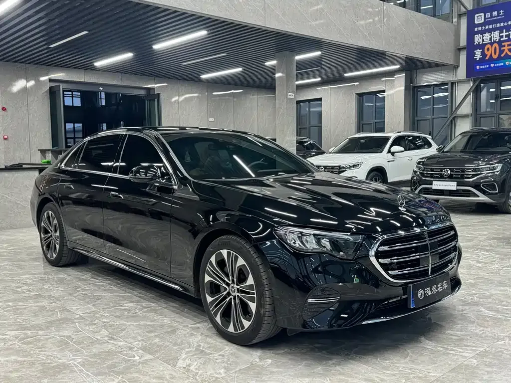 Mercedes-Benz E-Class — фото 8