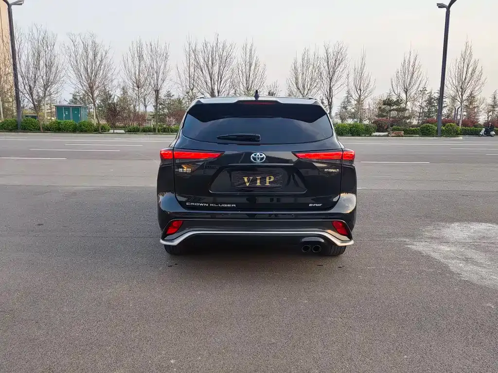 Toyota Crown Kluger 2022 из CN, фото 4