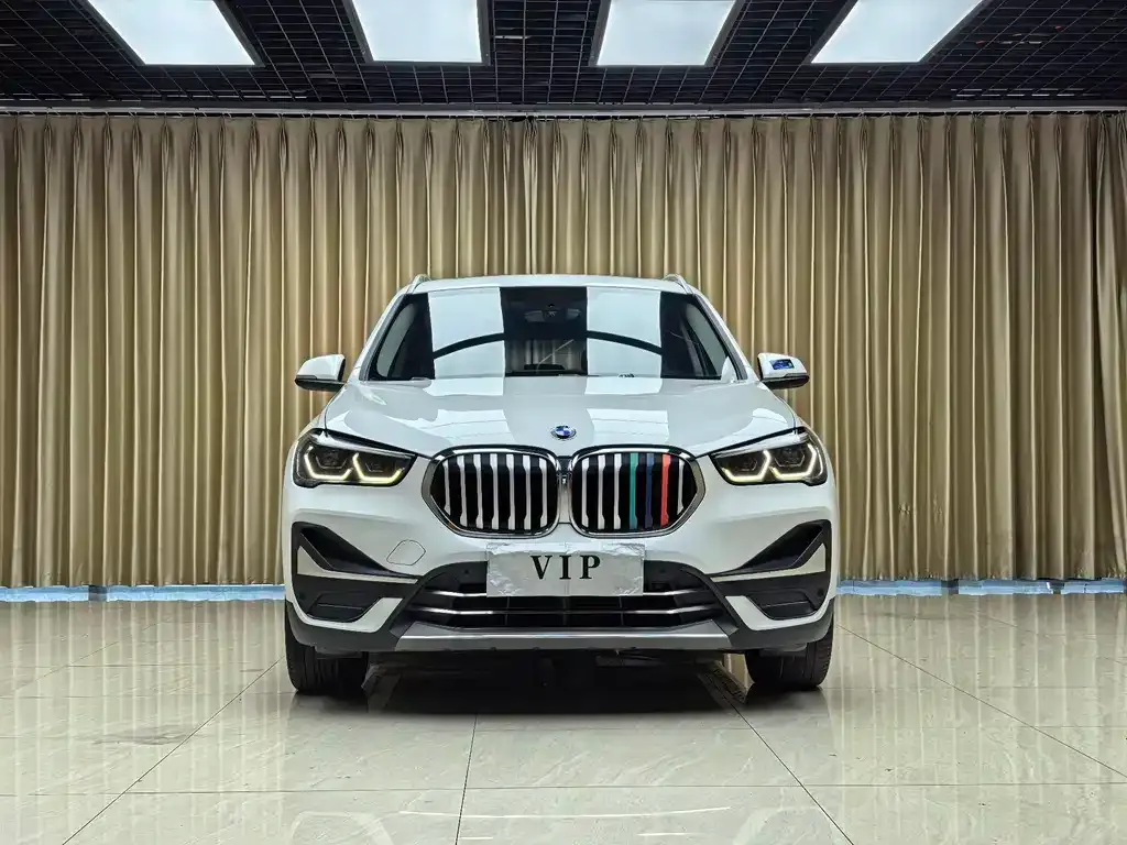 BMW X1 — фото 8