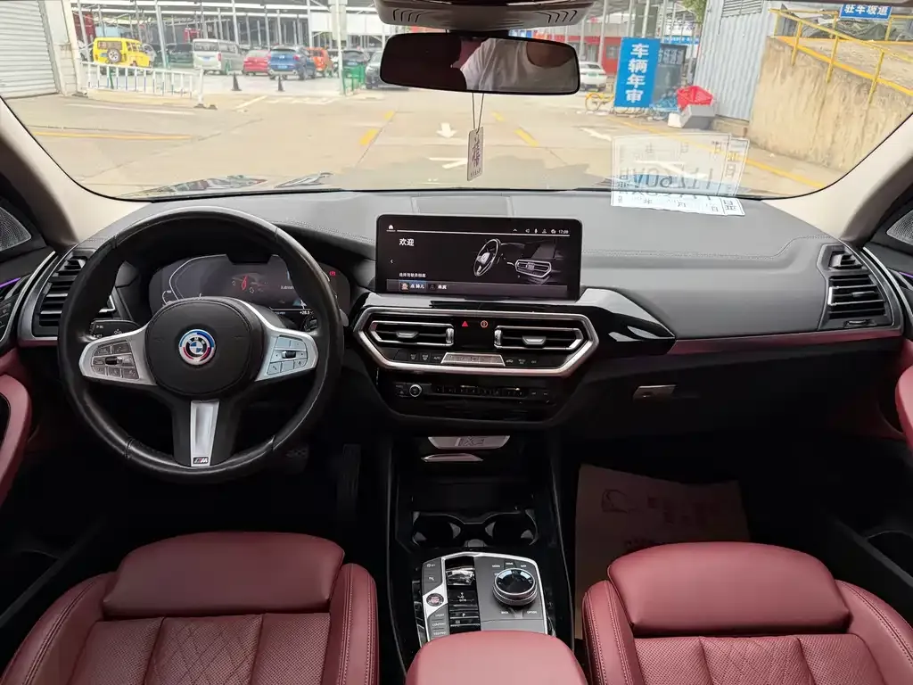 BMW iX3 2023 из CN, фото 4