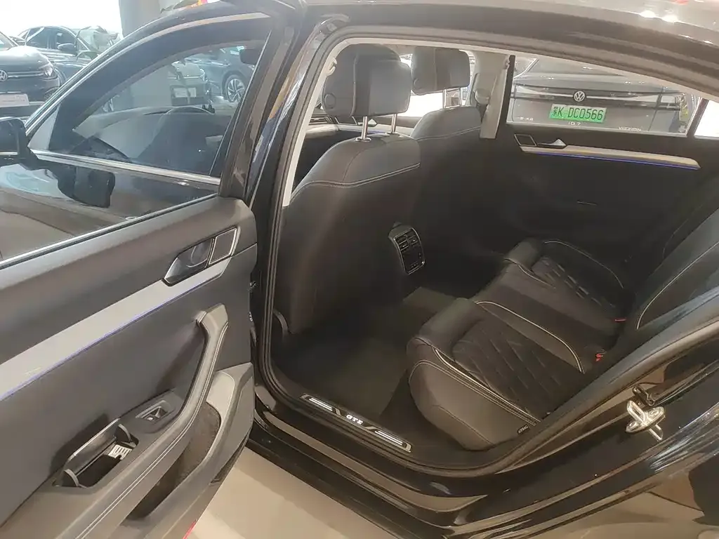 Volkswagen Magotan GTE PHEV 2023 из CN, фото 4