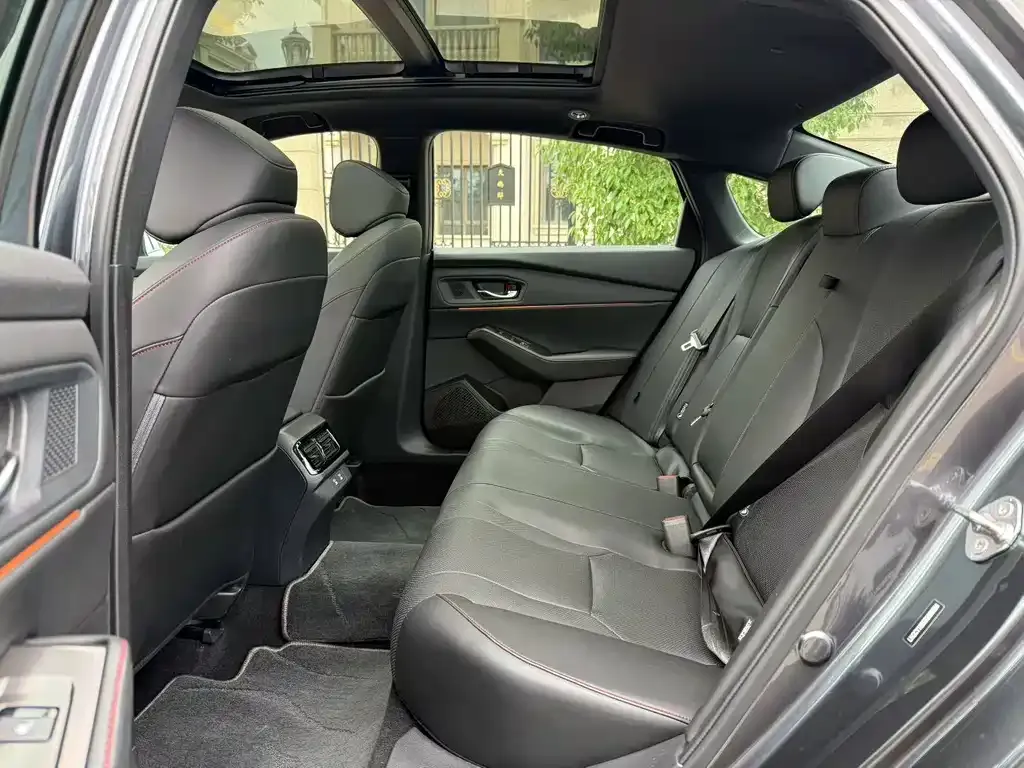 Honda Accord — фото 4