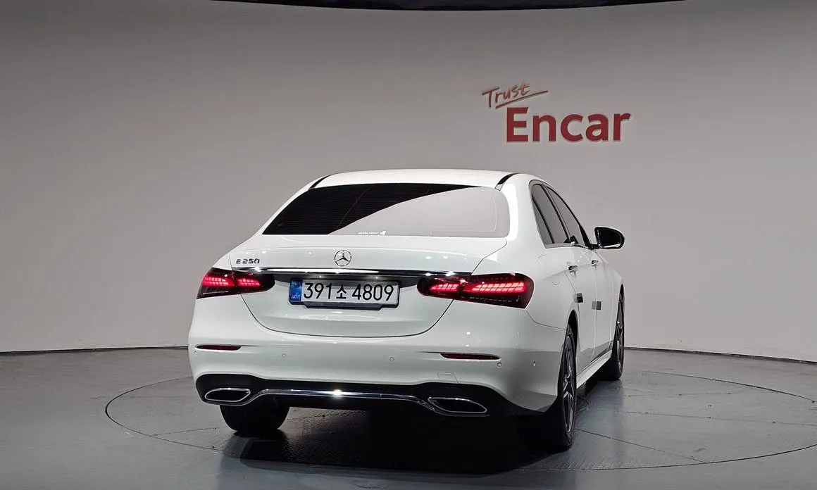 Mercedes-Benz E-Class 2023 из KR, фото 10