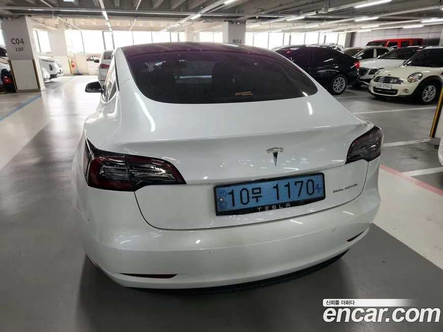 Tesla Model 3 — фото 10