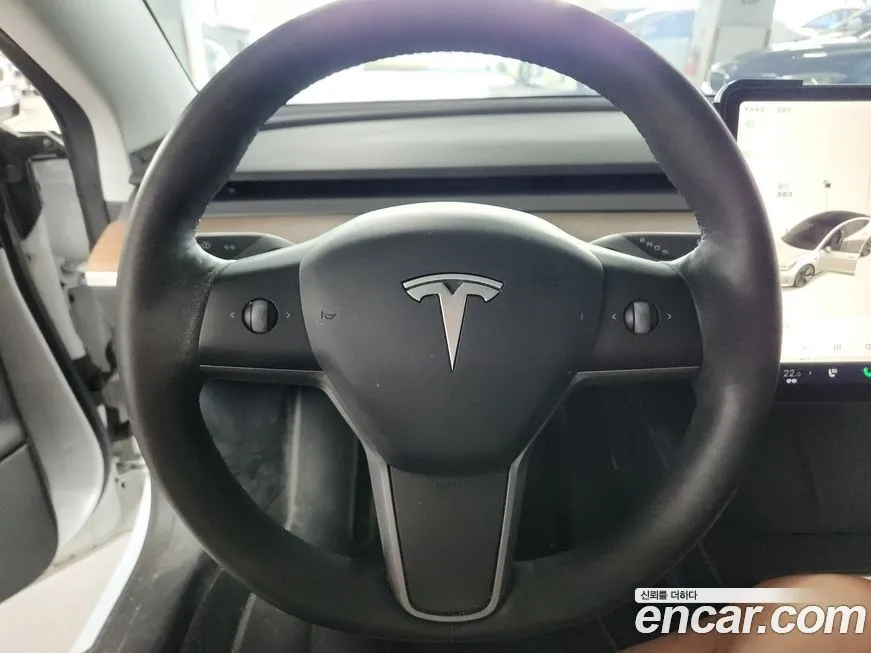 Tesla Model 3 — фото 3