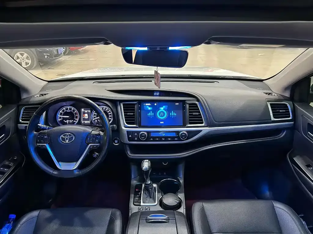 Toyota Highlander 2022 из CN, фото 2