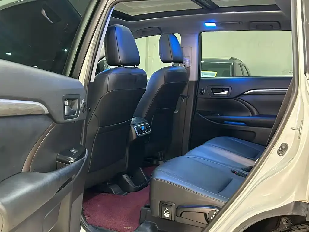 Toyota Highlander 2022 из CN, фото 5