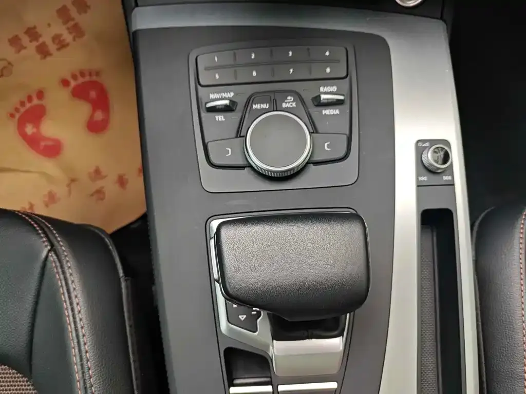 Audi Q5L 2021 из CN, фото 4