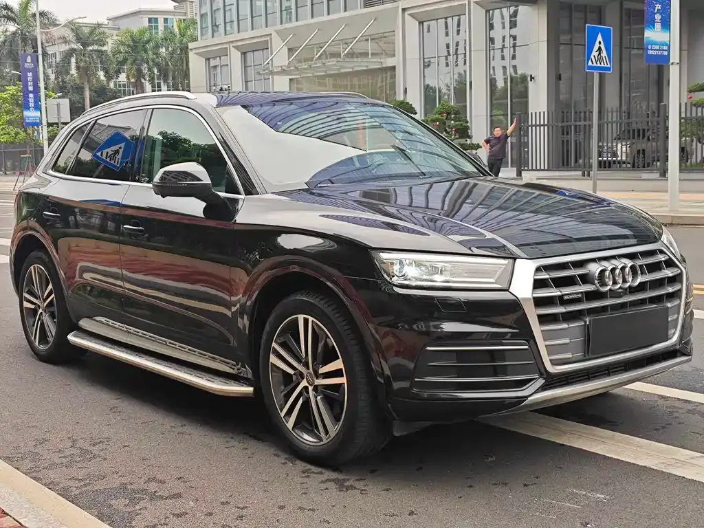 Audi Q5L 2021 из CN, фото 8