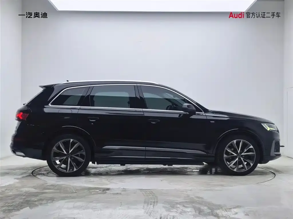Audi Q7 — фото 5