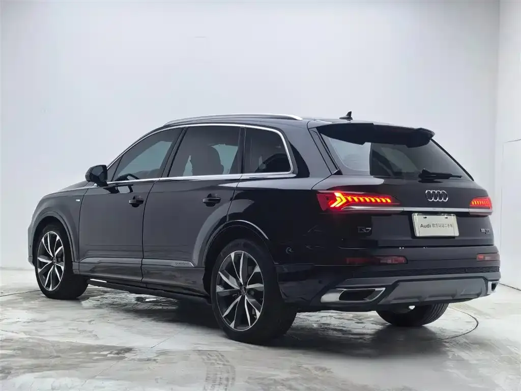 Audi Q7 — фото 2