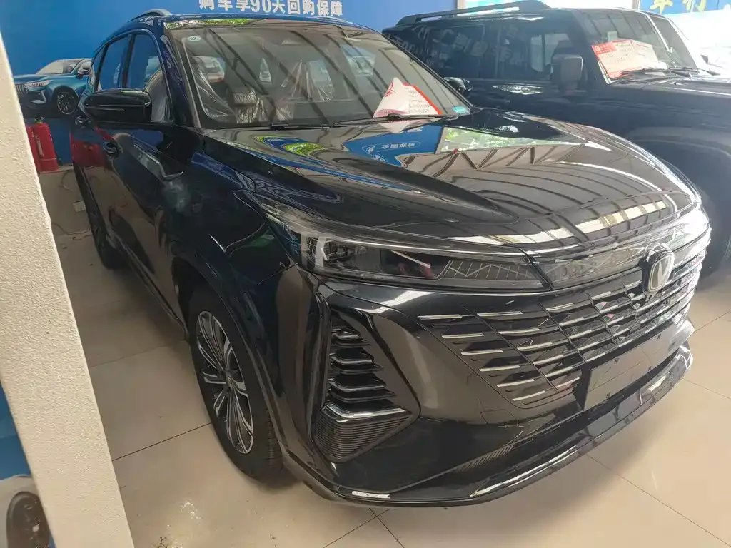 Changan CS75PLUS — фото 1