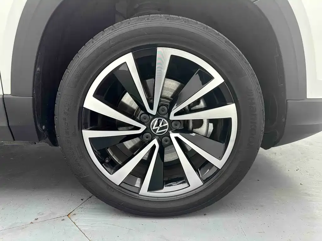 Volkswagen Tharu — фото 9